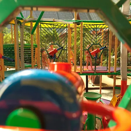 Tropical Islands-2